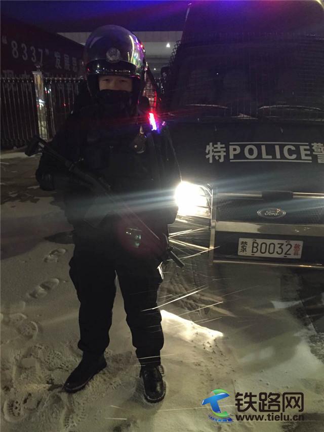 ���������^��ѩ�����^�F·����̎�ؾ�ꠈ��؍�λ����<a href=http://www.ehuashu.com/chunyun/ target=_blank class=infotextkey>���\(y��n)</a>�����ÿ��o(h��)�� �zӰ�� ���s.jpg