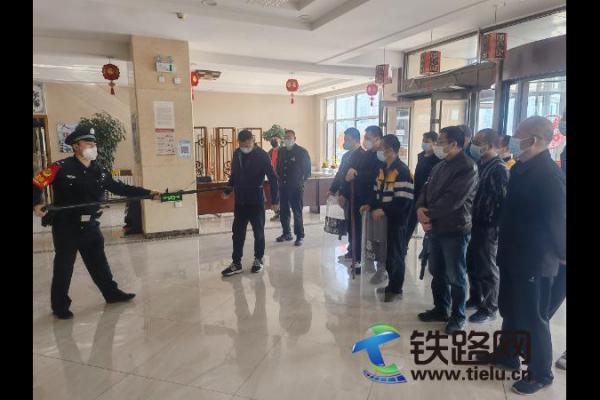 �a�ֺ���܇վ�ɳ����M����(n��i)����λ���_չ���֌���(zh��n)��