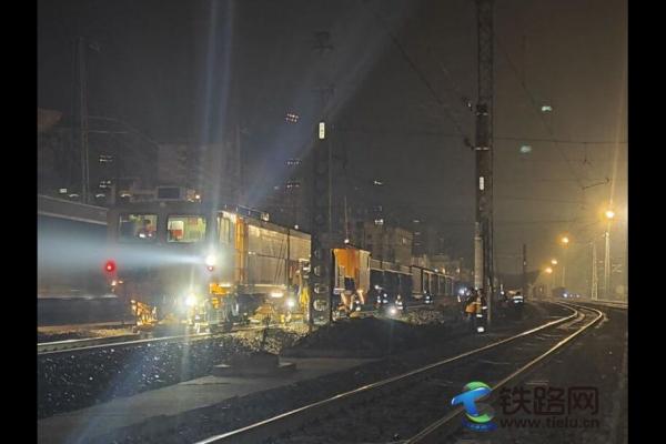  ��ҹ������ʩ�� ���(zh��n)���\��ȫ