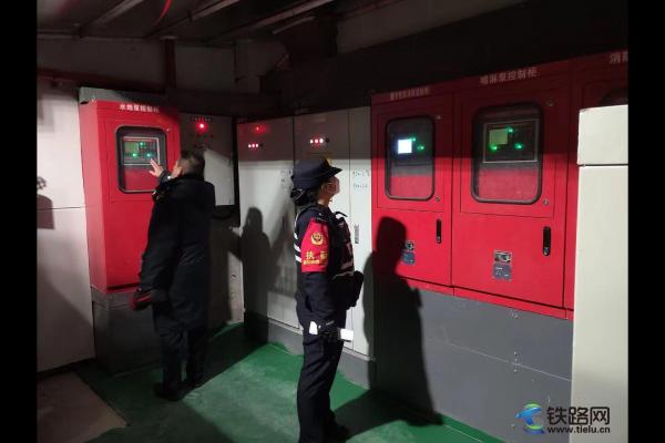  �ȳǱ�܇վ�ɳ����_(k��i)չ���(xi��ng)�����z����(d��ng)ȫ�����o(h��)�ÿͳ���ƽ��