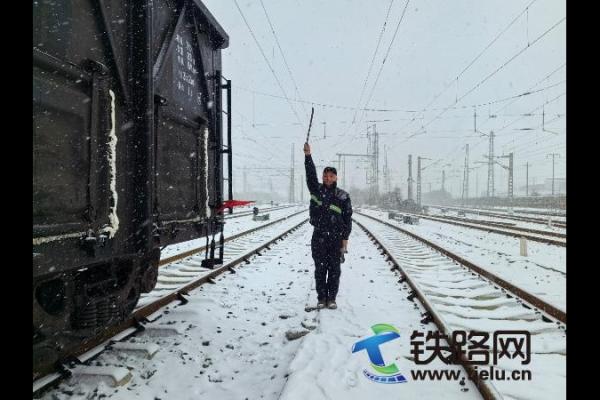 ��ꖱ��Ͼ��\(y��n)��܇�g��ѩ�����_����ȫ��ͨ