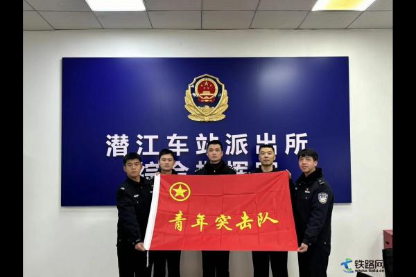 �����F���M������ͻ���