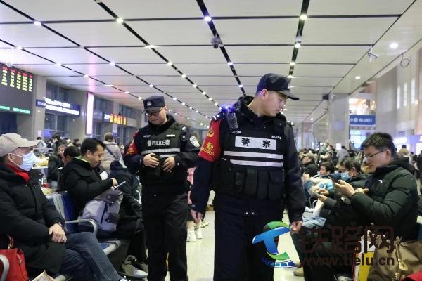 ��00���¾��ĵ�һ�����\