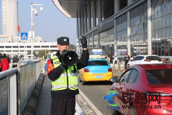 �˲��F���o(h��)����׌���\(y��n)���̸�����