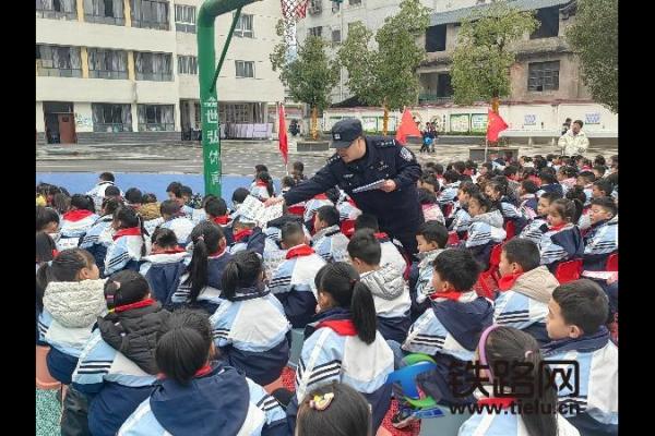 �����̶���ѩ�h �F��Ѳ������ȫ